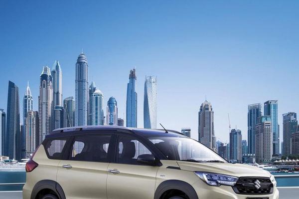 Cận cảnh bộ đôi XL7 Hybrid và Jimny tại Vietnam Motor Show 2024