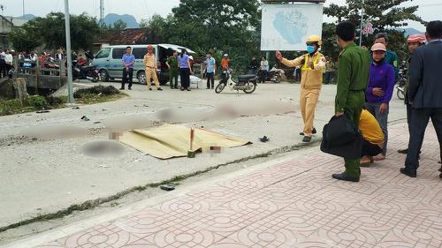 Hai học sinh bị xe ben cán qua người tử vong tại chỗ