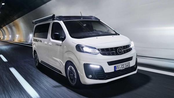 Khám phá xe cắm trại chạy điện Crosscamp Flex với mức hành trình 322 km/sạc