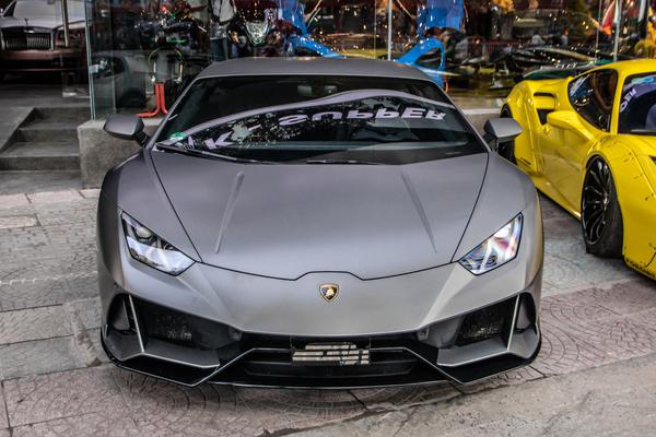 Chiêm ngưỡng Lamborghini Huracan EVO đầu tiên về Việt Nam