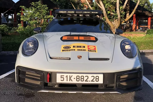 Ngắm Porsche 911 Dakar hơn 15 tỷ, gắn biển 110 triệu ở Cần Thơ