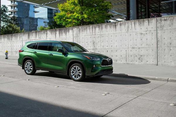 Toyota Highlander Turbo 2023 ra mắt với công suất 265 mã lực