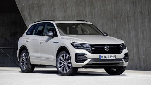 Volkswagen Touareg tích hợp công nghệ đổ xe kiểu mới