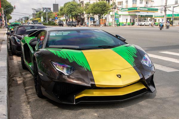 Ngắm Lamborghini Aventador SV mui cứng thứ 2 về Việt Nam