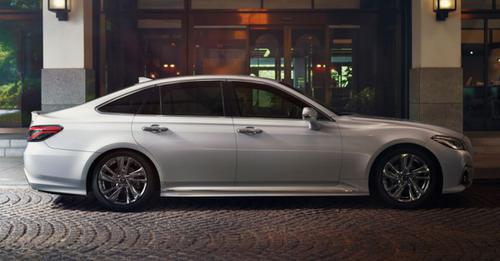 Toyota Crown 2021 chính thức cho ra mắt phiên bản nâng cấp mới