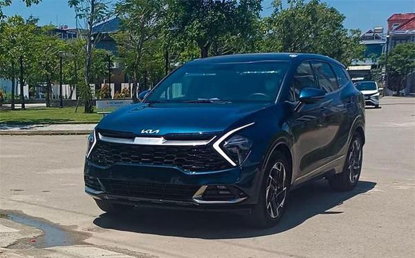Kia Sportage 2022 bất ngờ xuất hiện tại Việt Nam trước thềm ra mắt