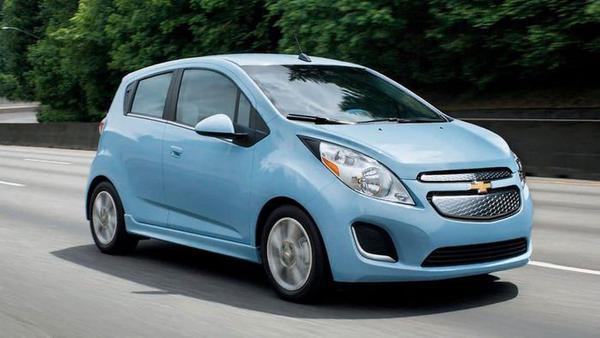 Hàng loạt xe Chevrolet Spark bị triệu hồi do hỏng chốt gài nắp capo