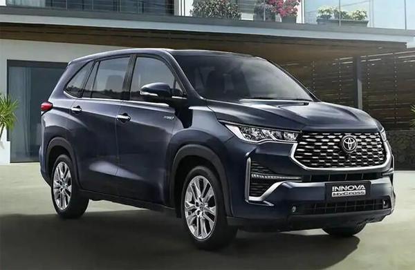 Toyota Innova Cross sắp ra mắt tại Việt Nam, giá bán dao động 755 - 995 triệu đồng