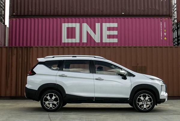 Chi tiết về Mitsubishi Xpander Cross, cập nhật bảng giá tháng 7/2021