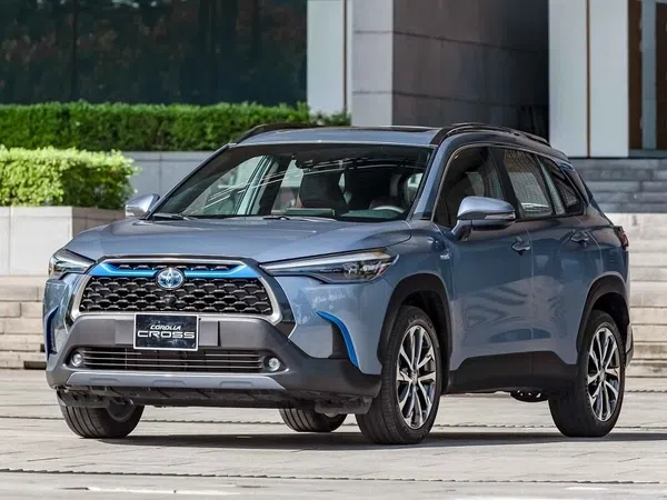 Xe điện ngày một thất thế và cuộc lội ngược dòng của xe lai hybrid