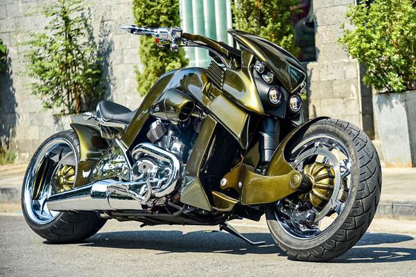 V-Rex Travertson cùng bản độ độc nhất Việt Nam