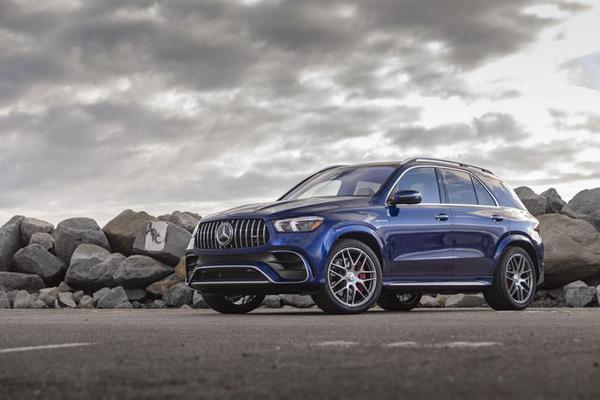 Hàng loạt mẫu xe của Mercedes-Benz tăng giá với mức cao nhất là 8.150 USD