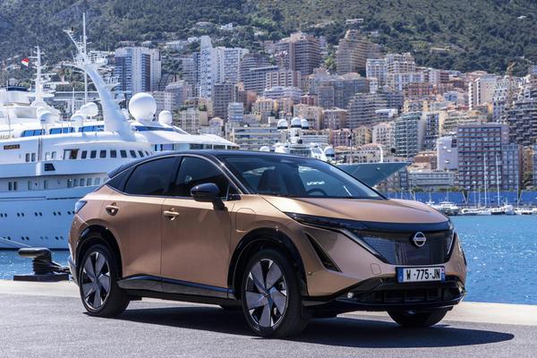 Nissan Ariya chạy điện lần đầu lộ diện, là chiếc xe đánh dấu sự đổi mới của Nissan