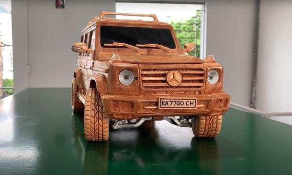 Mercedes-Benz G 500 bằng gỗ của thợ Việt khiến cả thế giới trầm trồ