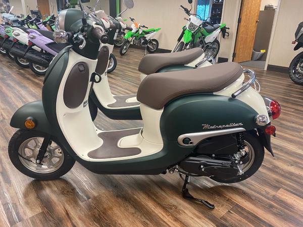 Honda Metropolitan 2023 ra mắt với giá hơn 60 triệu đồng