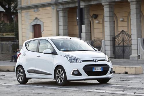 Hyundai i10 phiên bản cũ được rao bán với giá 200 triệu đồng ?