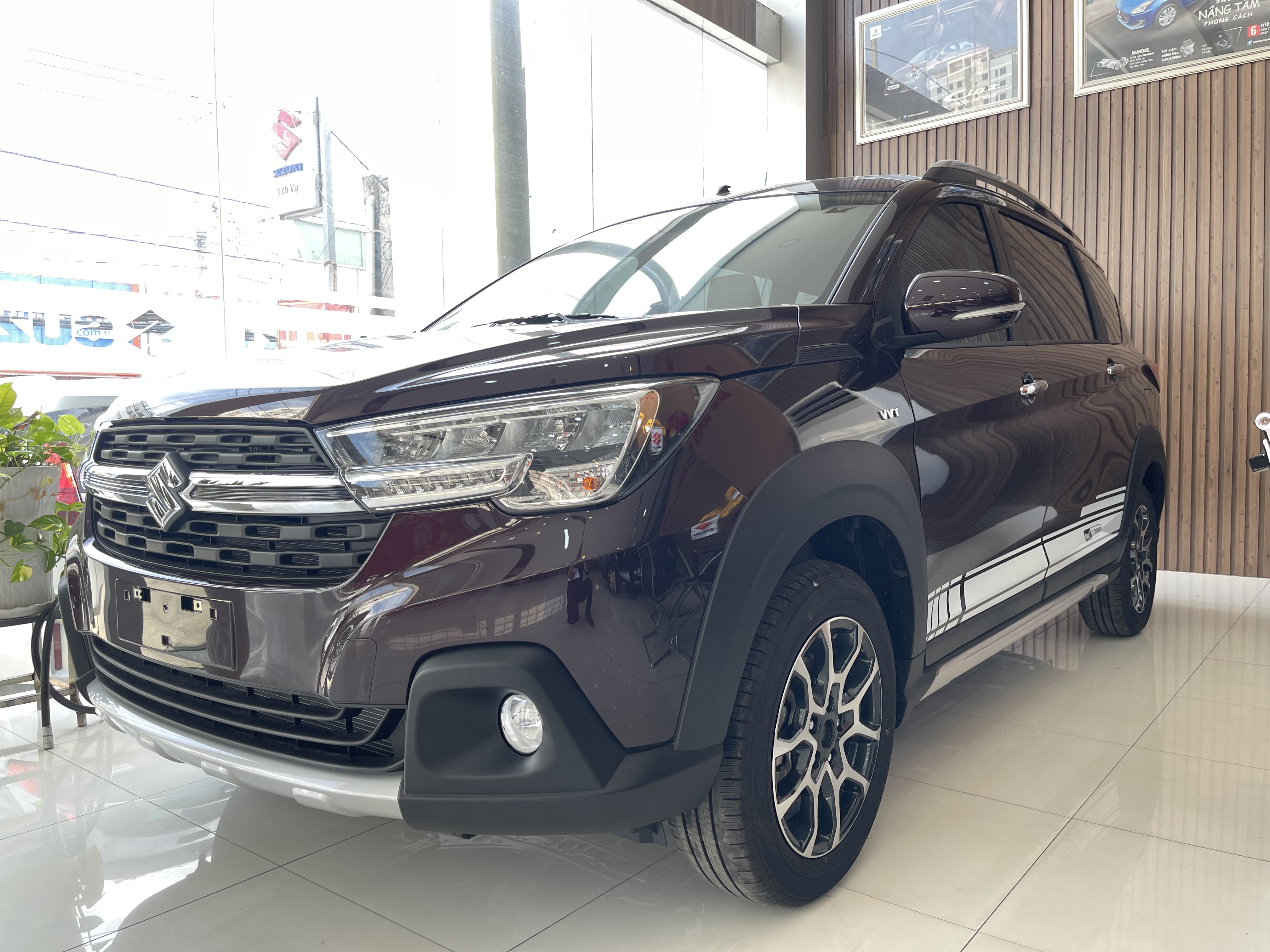 Suzuki XL7 trả trước 110 triệu lấy xe