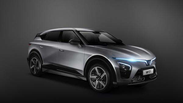 Ra mắt xe điện VinFast VF 7 gía lên tới 1,2 tỷ đồng