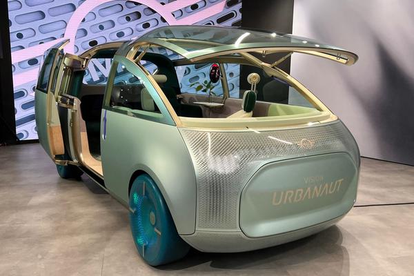 Độc đáo với MINI Vision Urbanaut tại Los Angeles Auto Show 2021