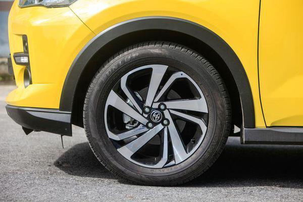 Cận cảnh "tân binh" Toyota Raize có giá 527 triệu đồng