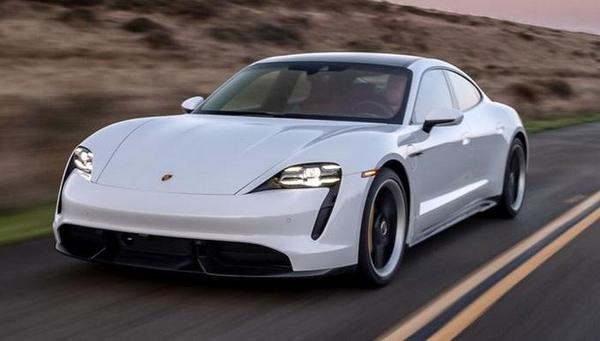 Porsche Taycan 2023 rẻ hơn 700 triệu đồng nhờ thuế nhập khẩu xe giảm