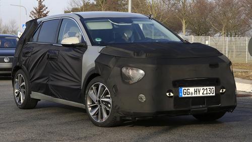 Bắt gặp Kia Niro thế hệ mới chạy thử nghiệm với nhiều chi tiết mới lạ