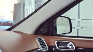 Chiếc Jeep Grand Cherokee 2020 bọc giáp thứ 1.000 được sản xuất