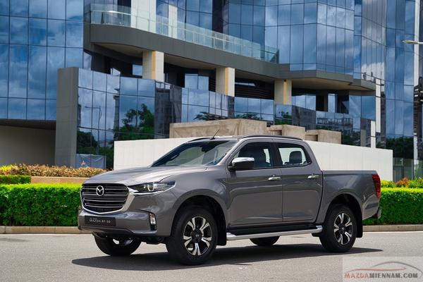 Giá bán Mazda BT-50 2021 nhập khẩu từ Thái Lan vừa ra mắt tại Việt Nam