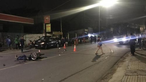 Hai công nhân vừa nhậu xong điều khiển xe máy tông vào đầu xe tải, 1 người tử vong tại chỗ, 1 người nguy kịch