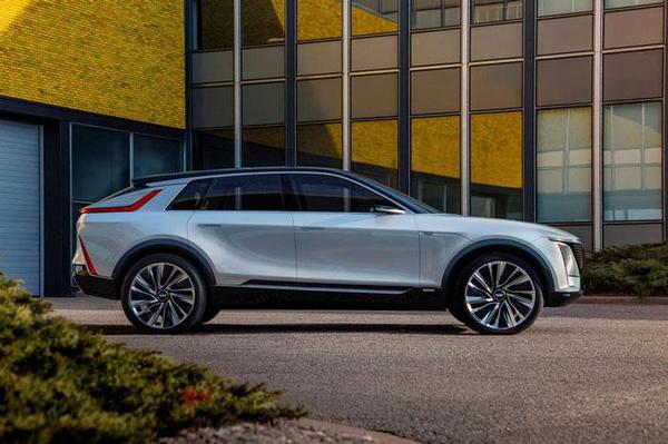 Top 10 mẫu SUV hạng sang đáng mua nhất năm 2022