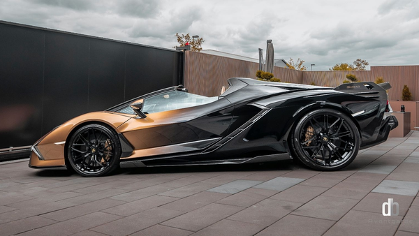 Siêu phẩm Lamborghini Sian Roadster giá 110 tỷ đồng
