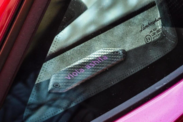 Lamborghini Aventador SVJ độc nhất thế giới cháy rụi sau va chạm với Mazda CX-5