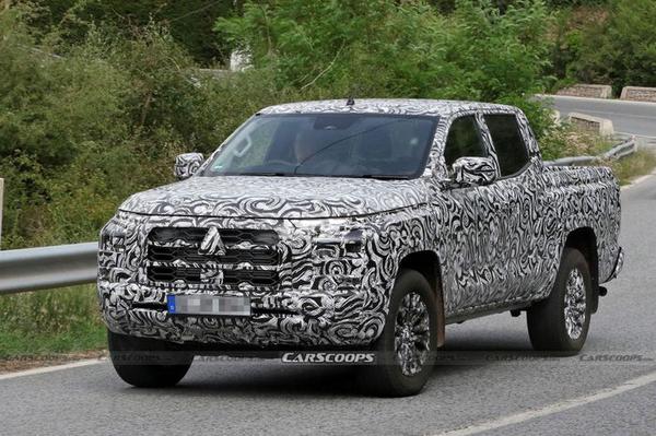 Mitsubishi Triton 2023 chạy thử nghiệm trên phố, thiết kế chịu ảnh hưởng từ Outlander