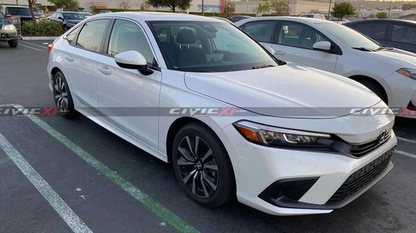 Honda Civic 2022 lộ diện ảnh thực tế cho thấy ngoại hình thăng hạng
