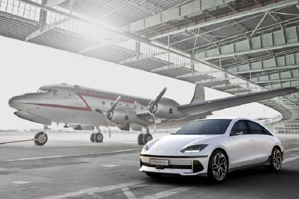 Hyundai Ioniq 6 chính thức lộ diện "quyết đấu" Tesla Model 3