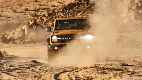 Ford Bronco tạm hoãn lắp ráp do thiếu chip bán dẫn, tuy nhiên sức mạnh lại được cải thiện