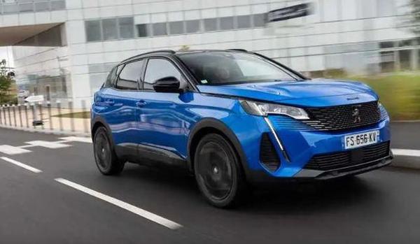 Khoảng 3000 xe Peugeot bị triệu hồi do nguy cơ cháy nổ pin