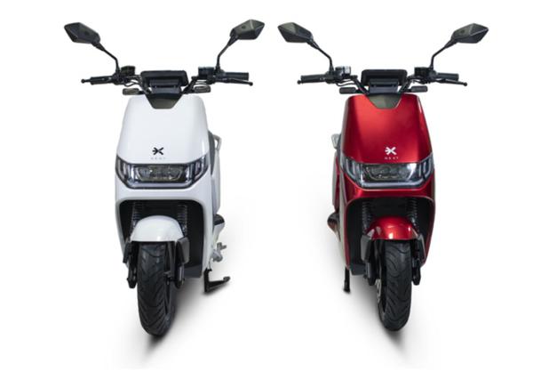 Xe máy điện NX Plus kết nối smartphone giá ngang Honda SH