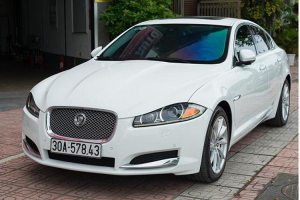 Jaguar XF 2013 rao bán giá 899 triệu đồng tại Hà Nội