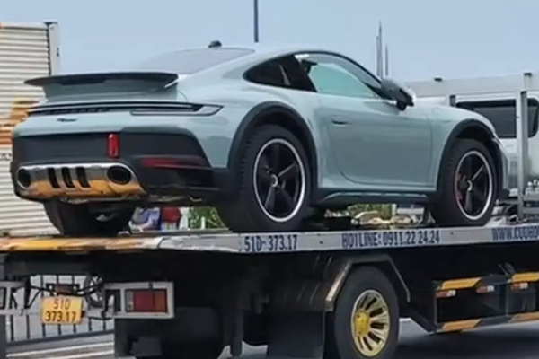 Ngắm Porsche 911 Dakar hơn 15 tỷ, gắn biển 110 triệu ở Cần Thơ