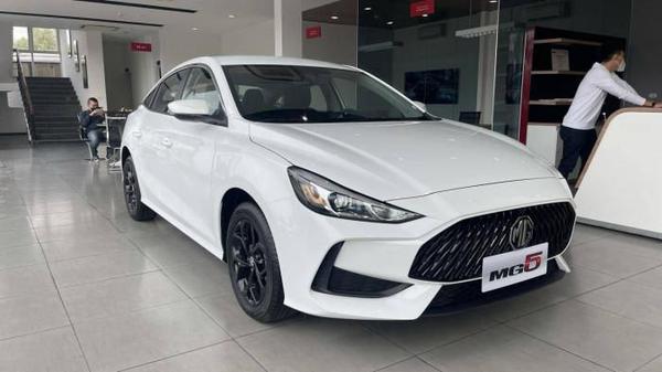 MG5 có mặt tại đại lý, lộ giá bán và thông số kỹ thuật