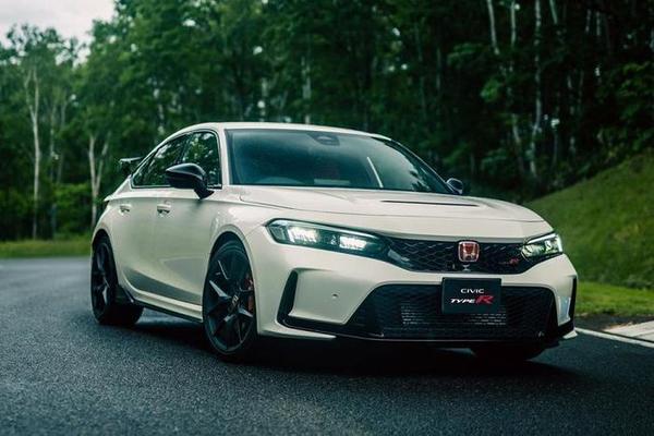 Honda Civic Type R 2023 ra mắt với thiết kế mới, hứa hẹn cạnh tranh với Toyota GR Corolla