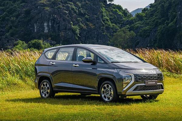 Hyundai Stargazer ra mắt tại Việt Nam với giá 575 triệu đồng, đấu Toyota Veloz Cross