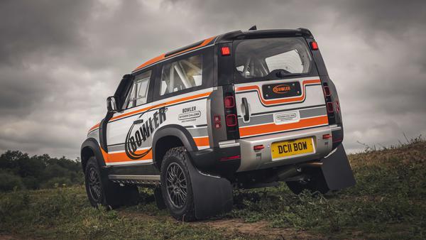 Land Rover Defender phiên bản xe đua địa hình được xây dựng bởi Bowler
