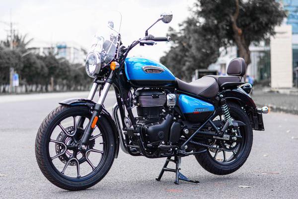 Chi tiết mẫu mô tô hoài cổ Royal Enfield Meteor 350 tại Việt Nam