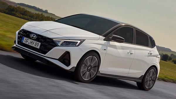 Hyundai i20 N Line thể thao mới đang được mở bán tại Anh với giá từ 730 triệu đồng