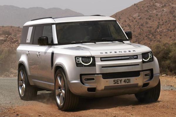 Land Rover Defender 130 ra mắt tại Việt Nam, có đến 4 tùy chọn động cơ
