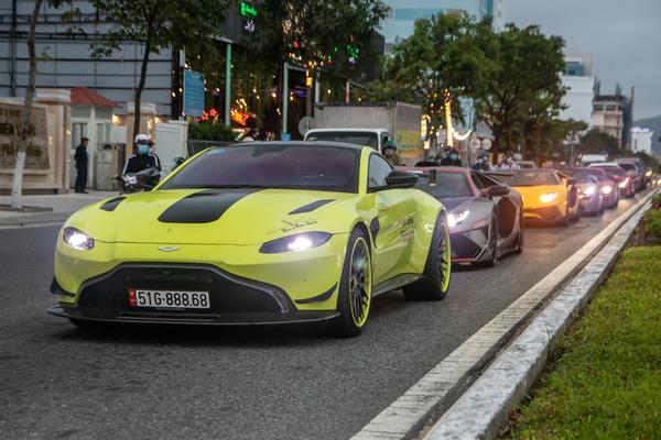 Loạt siêu xe đổ bộ tại Thành phố Đà Nẵng