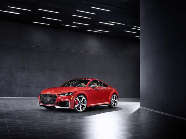 Audi TT RS Heritage Edition ra mắt với số lượng giới hạn