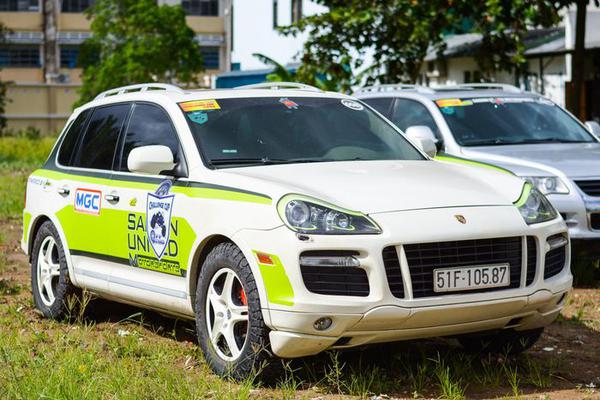 Cận cảnh Porsche Cayenne xuất hiện tại sự kiện đua off-road ở Việt Nam